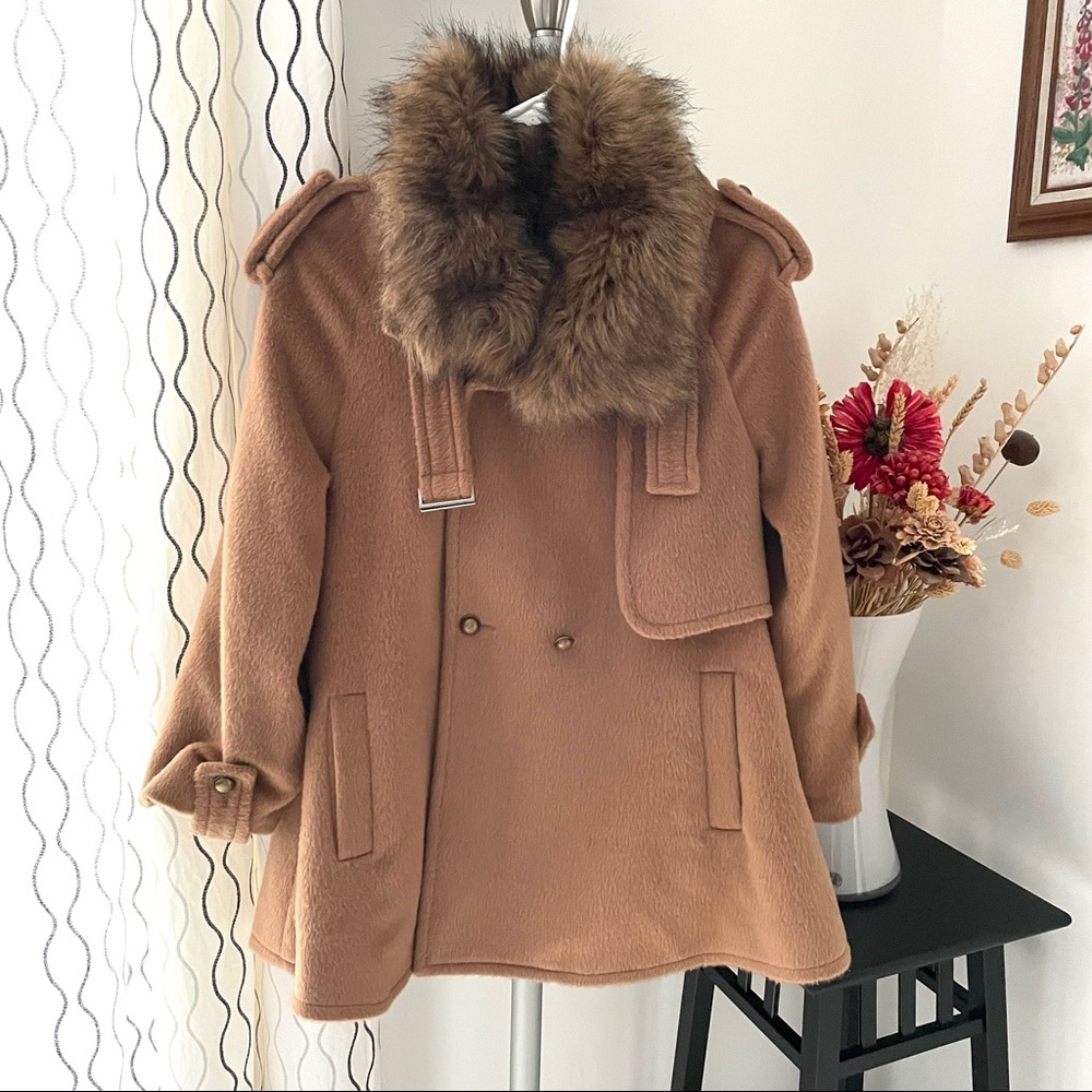 Fur collar cape coat